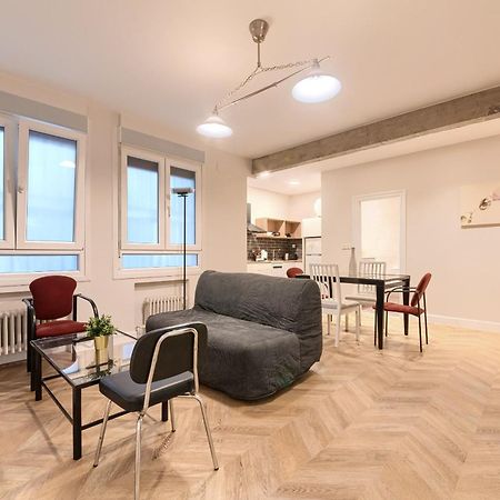 Euskalduna, Vivienda Turistica Moderna Y Renovado Bilbao Bagian luar foto