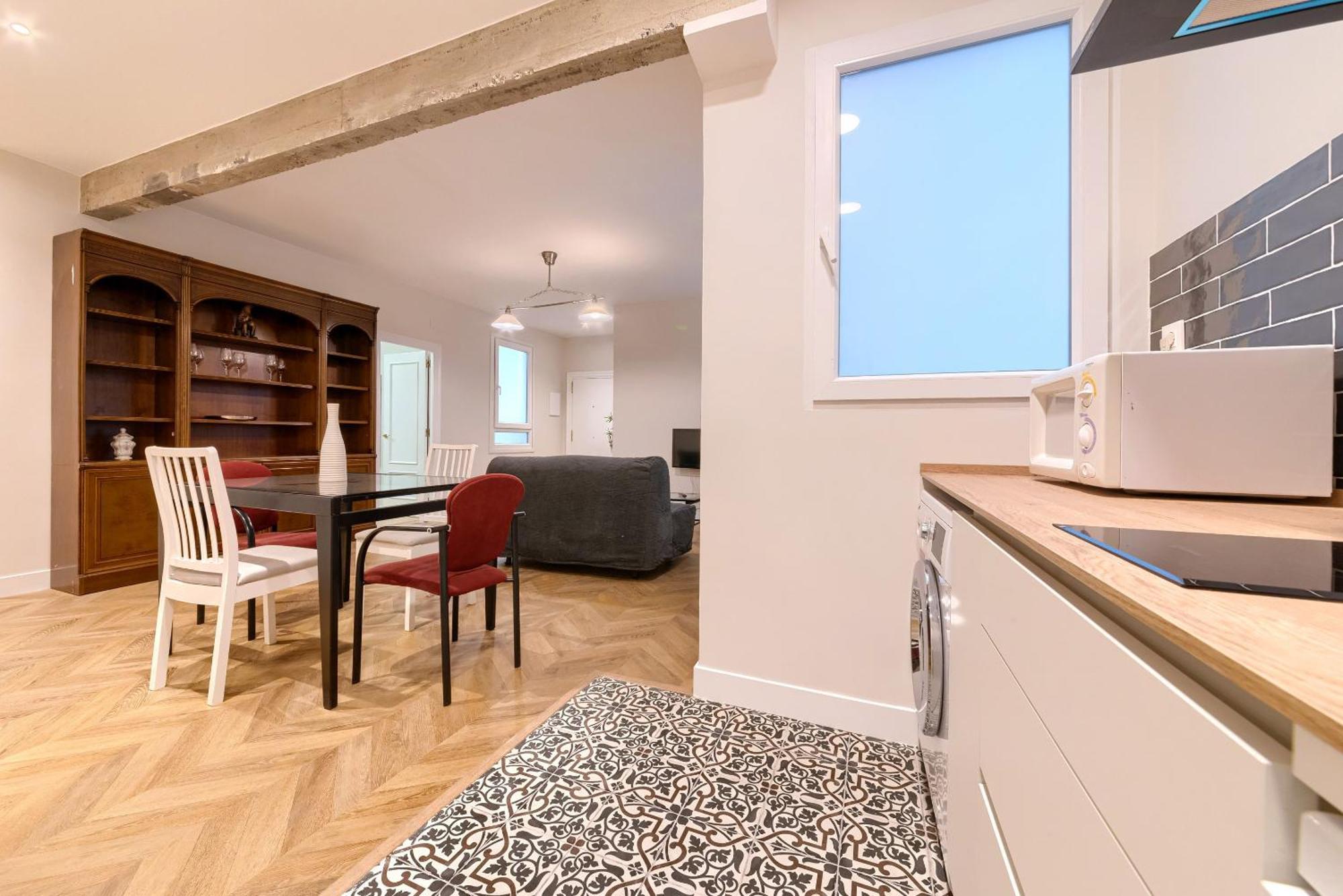 Euskalduna, Vivienda Turistica Moderna Y Renovado Bilbao Bagian luar foto