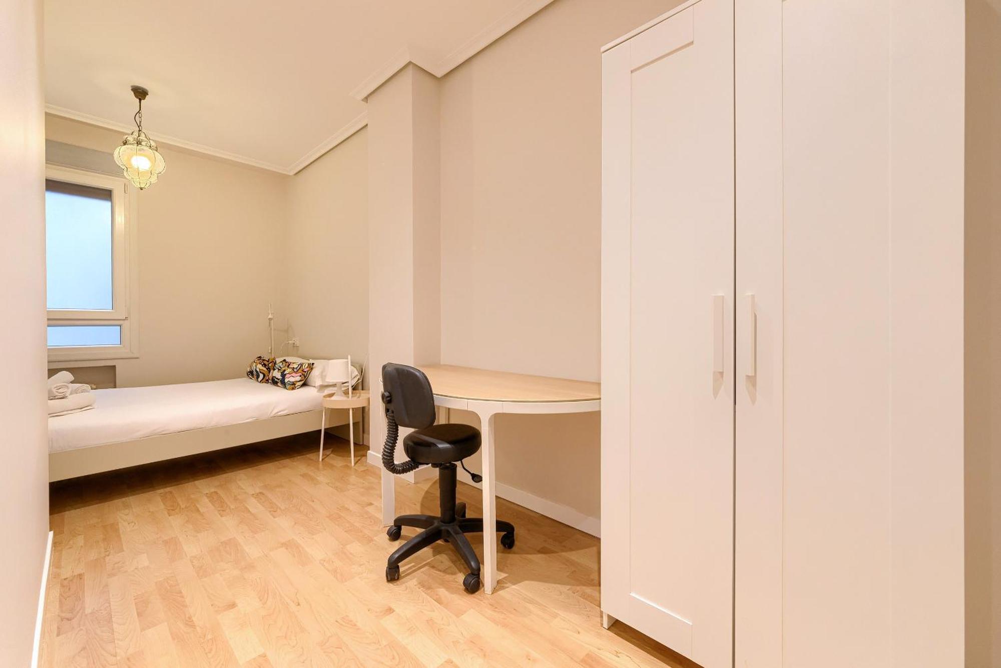 Euskalduna, Vivienda Turistica Moderna Y Renovado Bilbao Bagian luar foto
