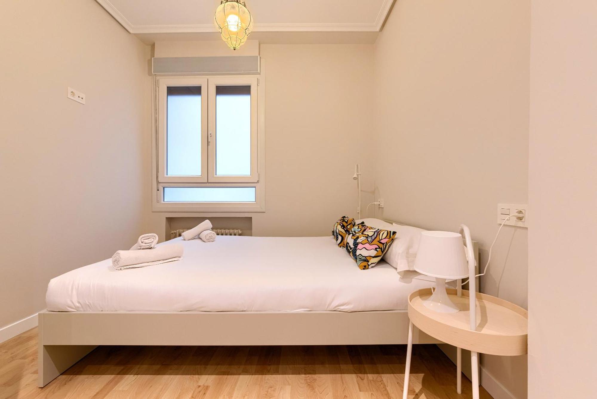 Euskalduna, Vivienda Turistica Moderna Y Renovado Bilbao Bagian luar foto
