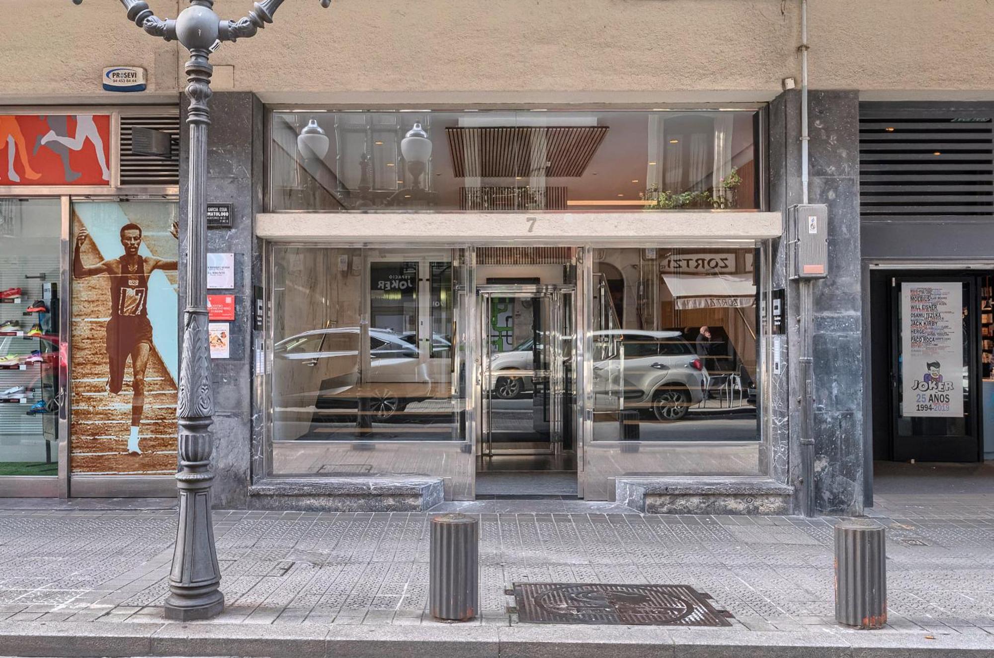 Euskalduna, Vivienda Turistica Moderna Y Renovado Bilbao Bagian luar foto